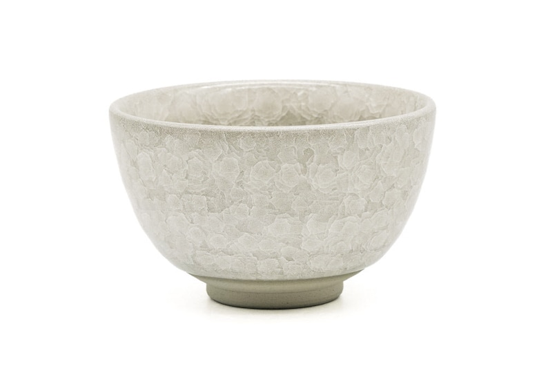Japanese Matcha Bowl - Okayama Junzō - Grey-White Celadon Snowflake Glazed Chawan