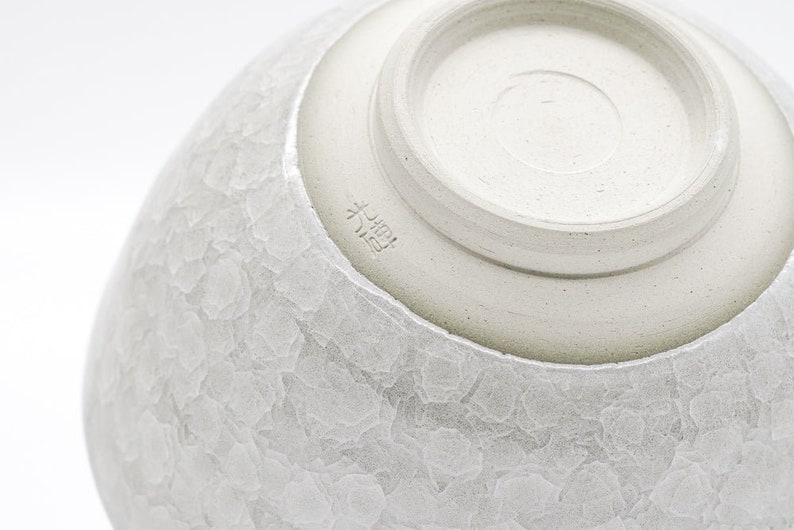 Japanese Matcha Bowl - Okayama Junzō - Grey-White Celadon Snowflake Glazed Chawan - Thumbnail 5