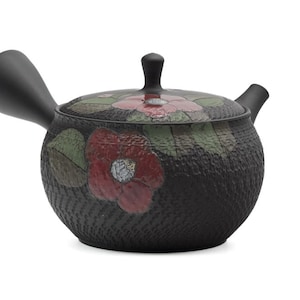 Japanese Kyusu - 玉光 Gyokko Kiln - Red Camellias Kokudei Tokoname Teapot - 300ml