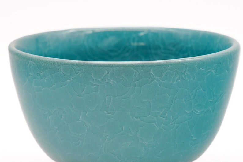 Japanese Matcha Bowl - 岡山純三 Okayama Junzō - Turquoise Celadon Snowflake Glazed Chawan - Thumbnail 4