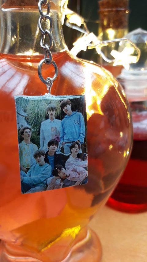 防弾少年団 BTS 2ND MUSTER フェイス キーリング ナム グク BTS 2nd Muster Key Ring Set D V Taehyung And Emblem | eBay