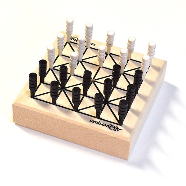 AlQuerques - an ancient 2 player strategy board game, ancestor of checkers and draughts.