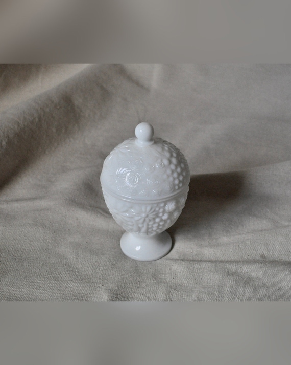 vintage avon milk glass - Gem