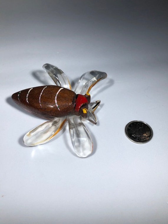 Lovely Vintage Clear LUCITE and WOOD BEE Pin (Cir… - image 5