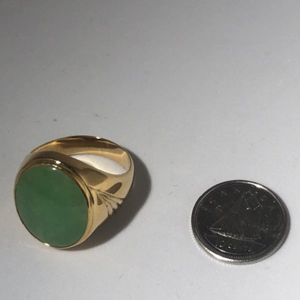 1960 14K Yellow Gold and Jadeite MEN'S RING - CHEVALIERE  (with certificate of appraisal)