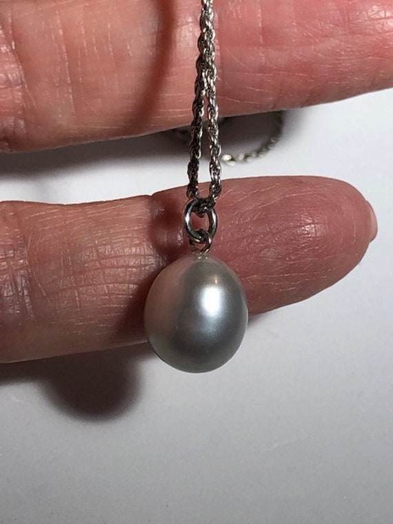 Magnificent Vintage Baroque Pearl on a Delicate S… - image 2