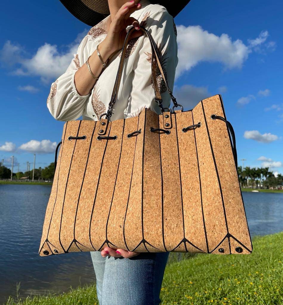 Accordion style shop purse