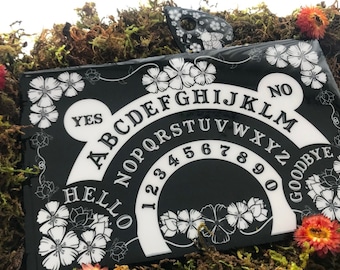 HANDMADE The Flowers and the bees (Black and White Ouija Board) spirit board, talking board