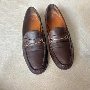 vintage men’s leather slip on loafers with gold horsebit ferragamo size 8 bild 2