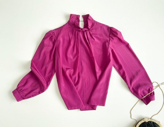 70s retro blouse secretary blouse ruffle collar h… - image 1