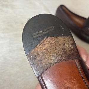 vintage men’s leather slip on loafers with gold horsebit ferragamo size 8 bild 8