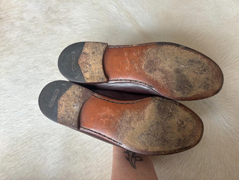 vintage men’s leather slip on loafers with gold horsebit ferragamo size 8 bild 7