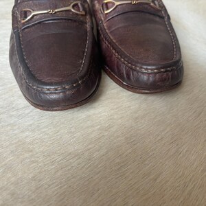 vintage men’s leather slip on loafers with gold horsebit ferragamo size 8 bild 4