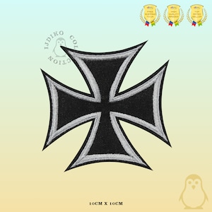 Könnte beinhalten: Schwarzer und weißer Eisernes Kreuz-Patch mit silbernem Umriss. Der Patch ist 10 cm x 10 cm groß.