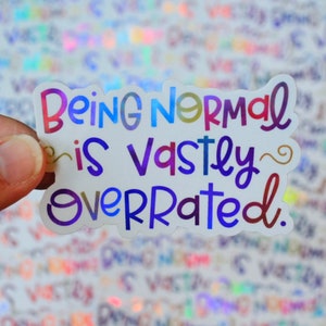 ハロウィンタウン、普通であることは過大評価されているホログラフィックビニールステッカー