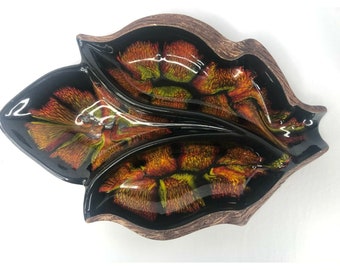 vintage USA Pottery 603 Décorative Leaf Dish Red Brown 13 »