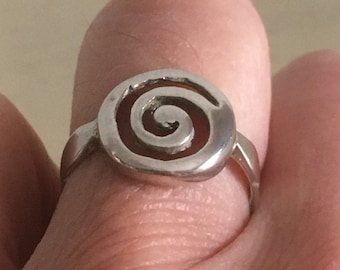 Sterling Silver 925 Spiral Greek Ring. Vintage Handmade Unisex Ring. Fine Jewelry from Greece.
