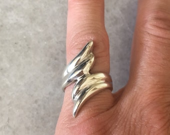 Abstract Wings Silver Ring. Vintage and Handmade Pure Sterling Silver 950 Women&#39;s Ring.