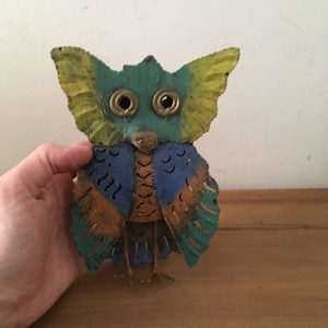 Handmade 3D Metal Owl. Handcrafted Naïf Decorative Owl. Owl Yard Art.