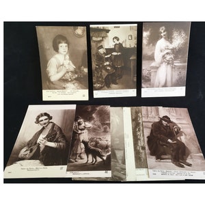 Veel van 7 vroege 1910's Franse postkaarten. Collectible Set "Salon de Paris" Zwart&Wit Postkaarten.