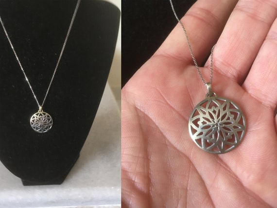 Silver pendant design online