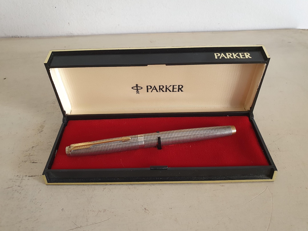 Parker Sterling Silver Cap & Barrel 18k Gold Nib Fountain