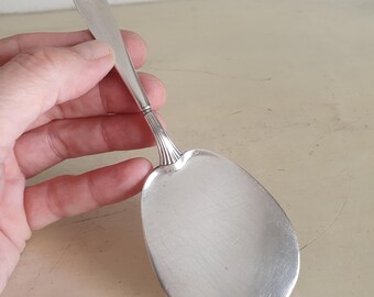 Pala para tarta danesa vintage de plata esterlina W&S Sorensen. Cubiertos elegantes de mediados de siglo con sello distintivo de Dinamarca, diseño escandinavo clásico.