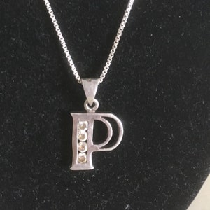"Sterling Silber 925 & facettierte Zirkon Steine, ""P" Buchstabe Initial Name Anhänger." Vintage handgemachter feiner Schmuck aus Griechenland.