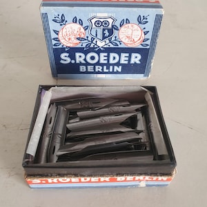 Vintage S. Roeder Berlin Nr.533 Set von 57 Federspitzen in der Original Box - Deutsches Kalligraphie Zubehör, c.1930s
