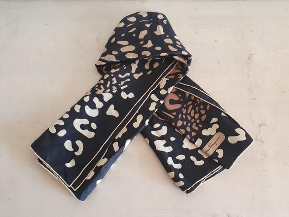 フェラガモ ヒョウ柄 シルク ストール 〓Salvatore Ferragamo〓 豹