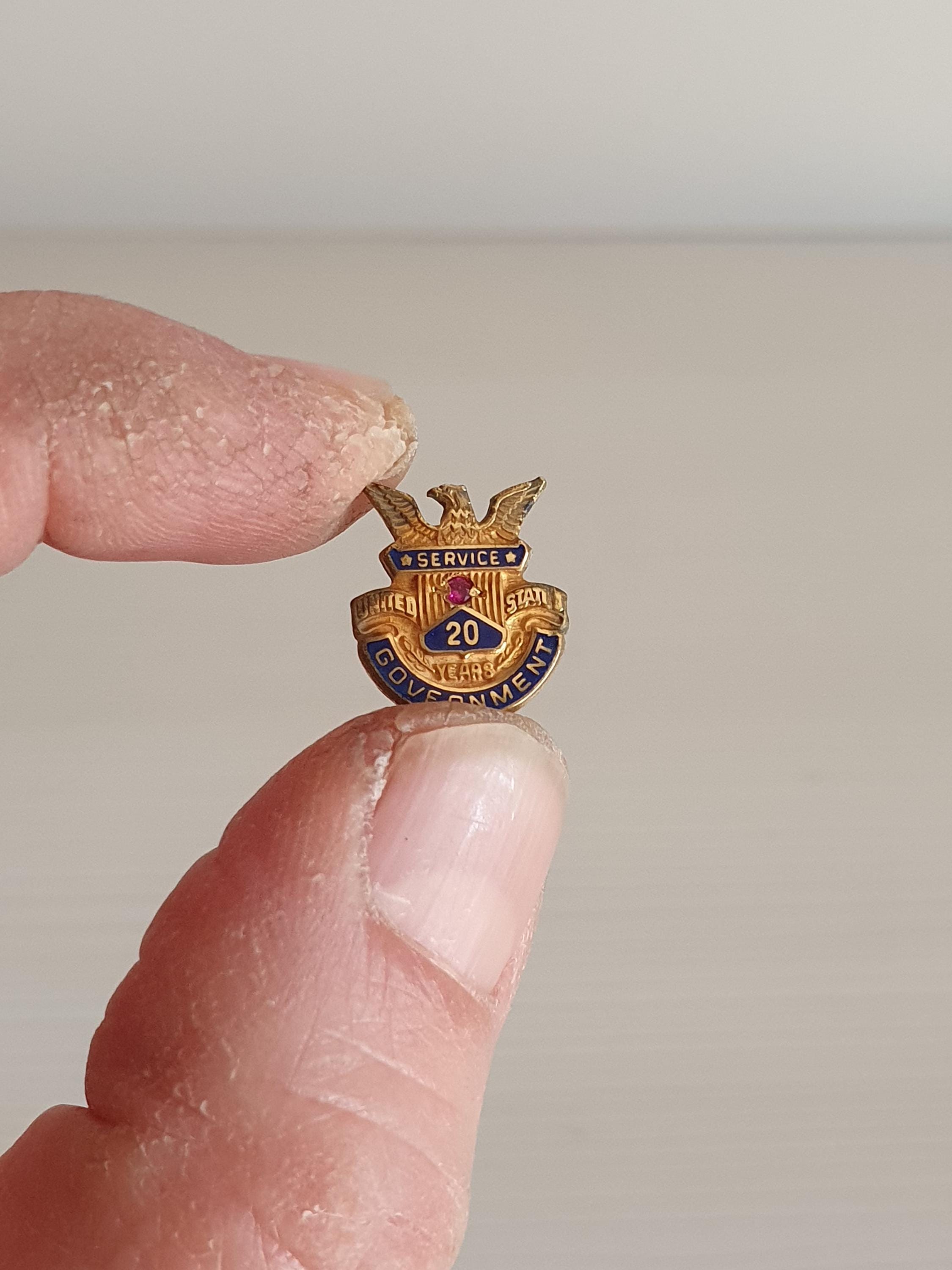 Vintage US Government Service Pin 20 Years Enamel Gold Filled Eagle ...