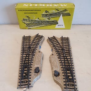 Vintage Märklin 5117 Electromagnetic Track Switch Pair with Box, 1960s Model Railway Turnouts HO Scale, Train Toy, Made in Western Germany.