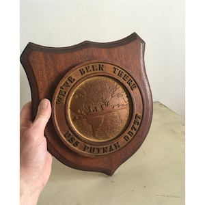 USS Putnam DD 757 Carved Wooden Emblem. WW2 Navy Ship Memorabilia Emblem Sign. Militaria Memorabilia Collectibles. Wall Hanging Decor.