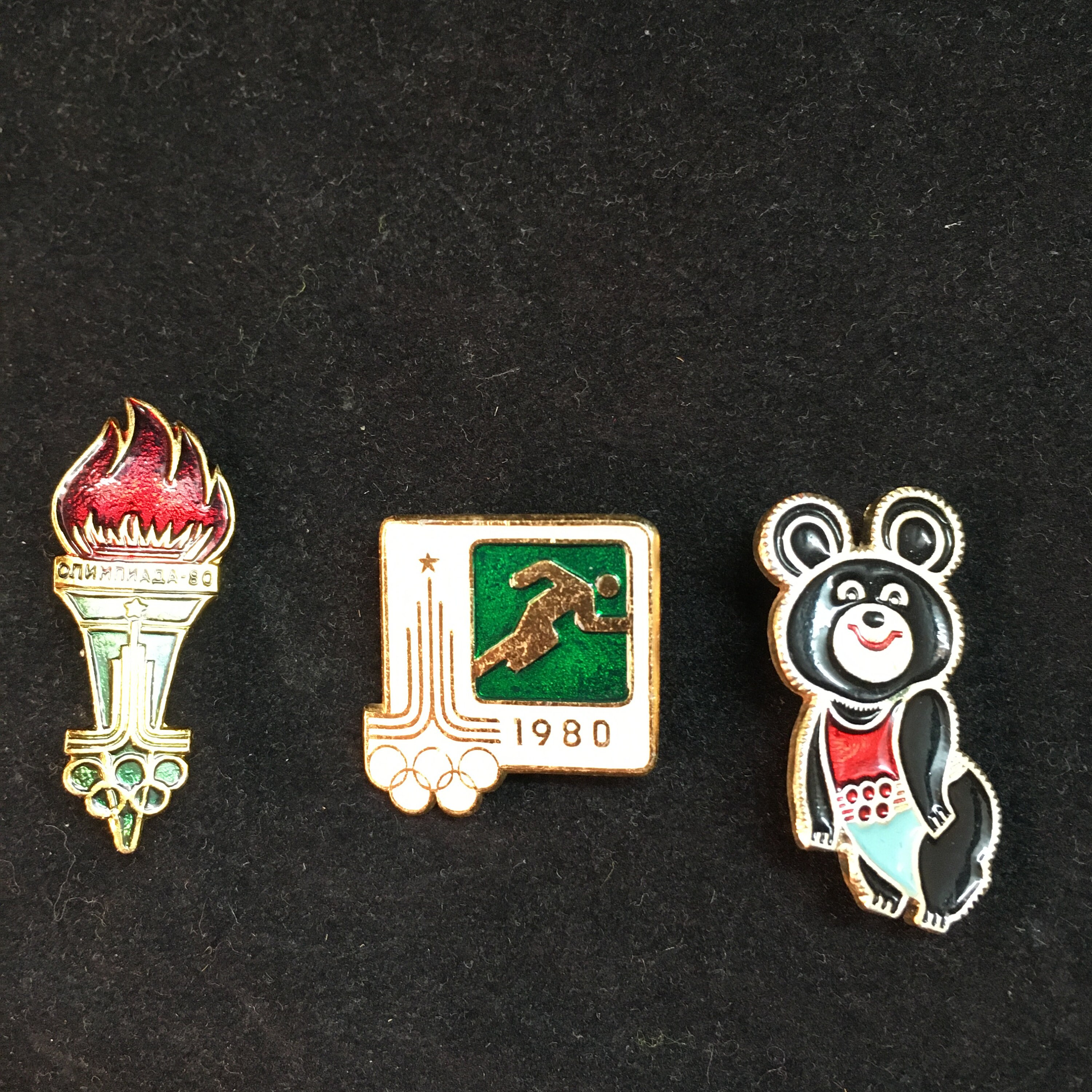オリンピック ピンバッジ 11 個セット。1980 年代のロシアの記念品