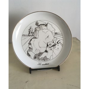 La escultura Salvador Dali Vintage Decorative Plate. Limited Edition El Teatro Arts Series. Collectible Porcelain Plate by Bidasoa, Spain