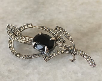 Vintage Silver Brooch for Ladies. Sterling Silver and Faceted Black Onyx Stone Brooch for Clothes or Bags.
