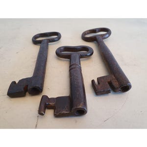 Set van 3 antieke ijzeren skeletsleutels, 19e-eeuwse rustieke loopsleutels, grote gietijzeren sleutels, vintage slotsleutels, verouderd patina, verzamelsleutels