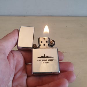 ヴィンテージ メタル Zippo、USS ガダルカナル LPH-7、強襲揚陸