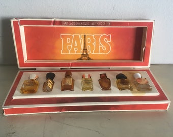 Vintage Les Meilleurs Parfums de Paris, Miniature Perfume Bottles Set. 1970's Advertising Aromas Collection. Collectible Glass Bottles.