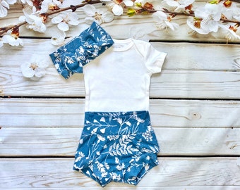 Blue and white floral bummies and headband set, girls summer clothes, Baby Girl Shorts, Baby Girl bummies, Floral headband