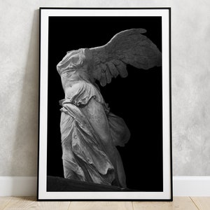 Affiche Winged Victory of Samothrace Sculpture PRINT | Marbre Art grec Statue hellénistique Musée du Louvre Paris La déesse ailée Nike Gods