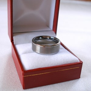 MENS - Beveled Tungsten Ring with Matte Center