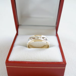 10k Two Tone Gold &#39;Etched&#39; Ring Band