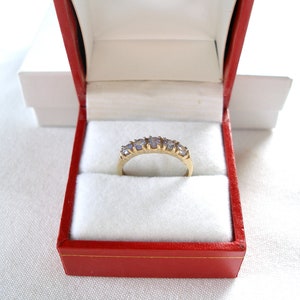 Tansanit &#39;Journey&#39; 10k Gelbgold Ring