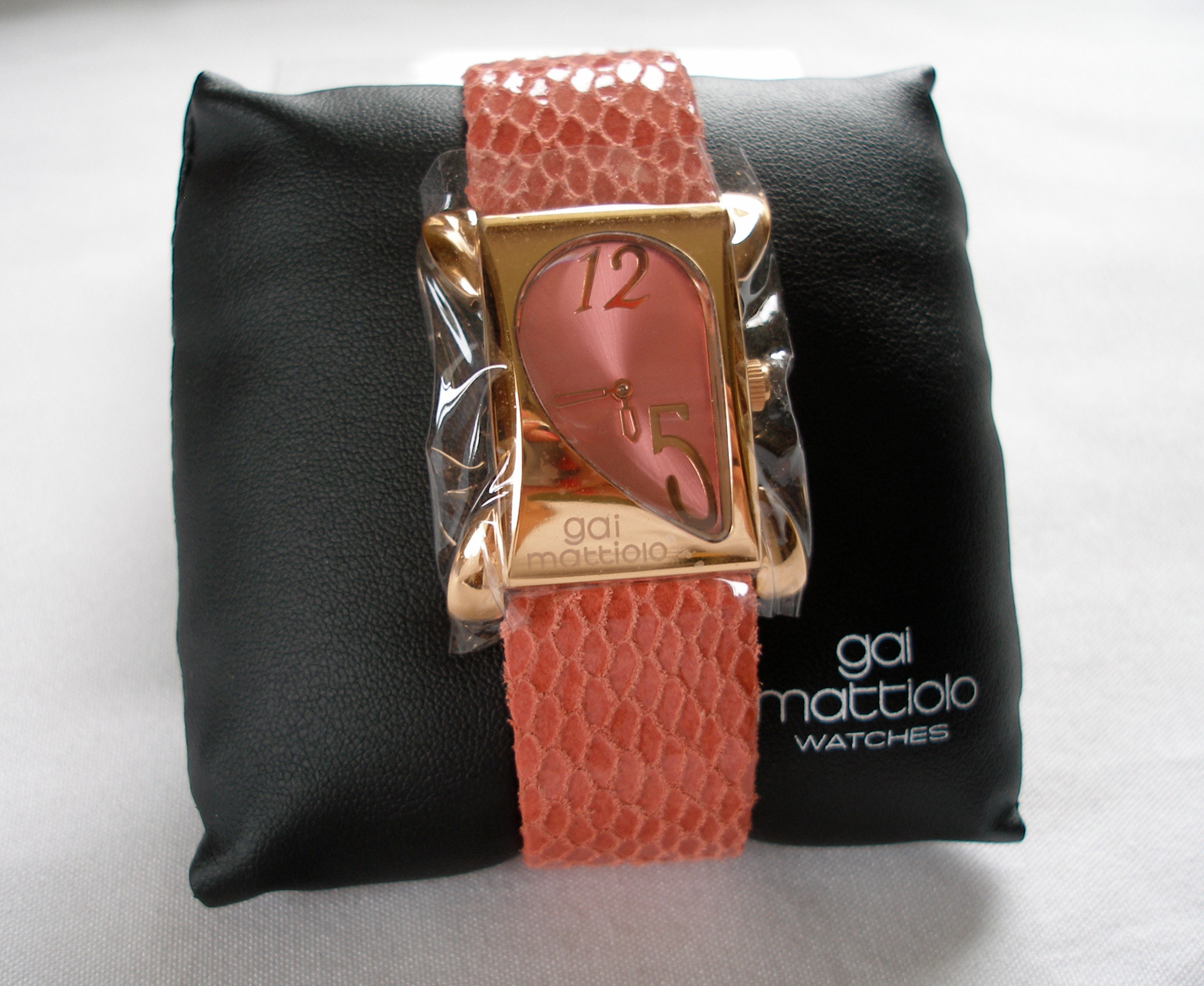 Gai Mattiolo Womens Watch 26mm Pink Dial Rose Gold Tone Tear Drop New Battery GAI MATTIOLO, ITALY - Ladies Quartz Movement Stainless Steel  main image 2