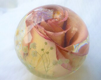Flower Preservation Paperweight, Bridal Bouquet Preservation, Wedding Flowers, Wedding Flower Preservation, 3.5 inches