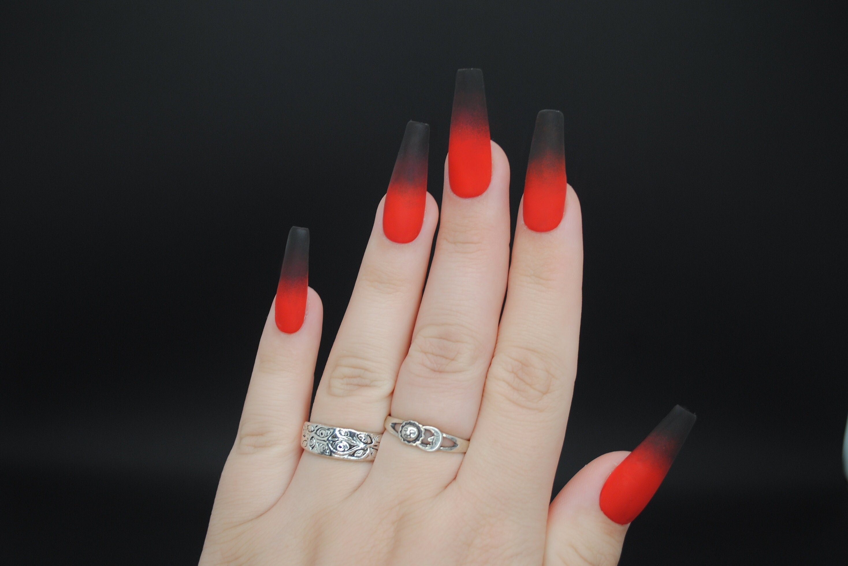 Red black fake nails - Etsy México