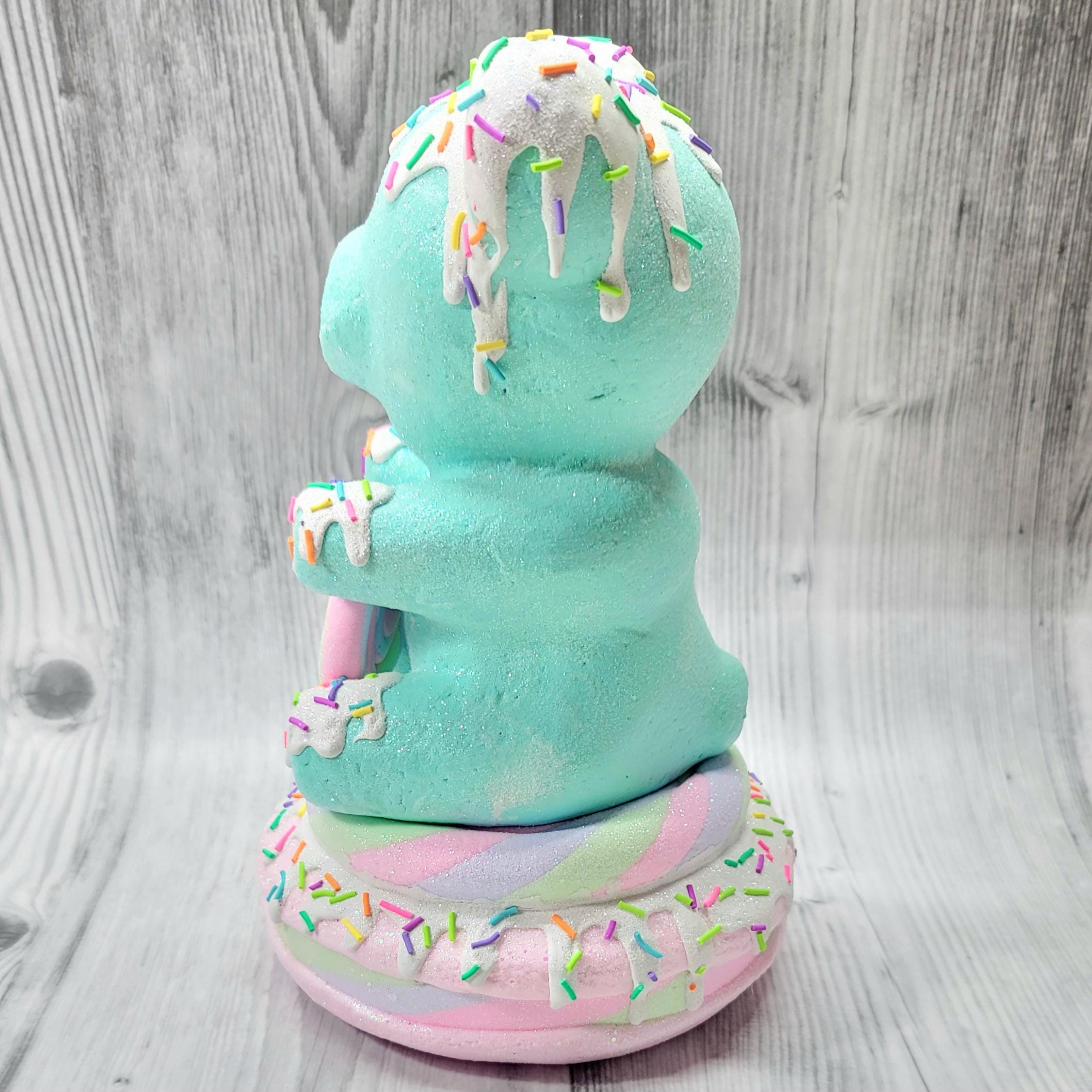 XL Gummy Bear on Macaron