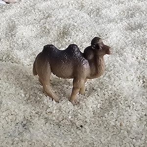 Mini camel figurine VERY SMALL