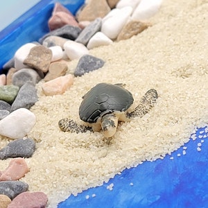 Mini sea turtle figurine VERY SMALL